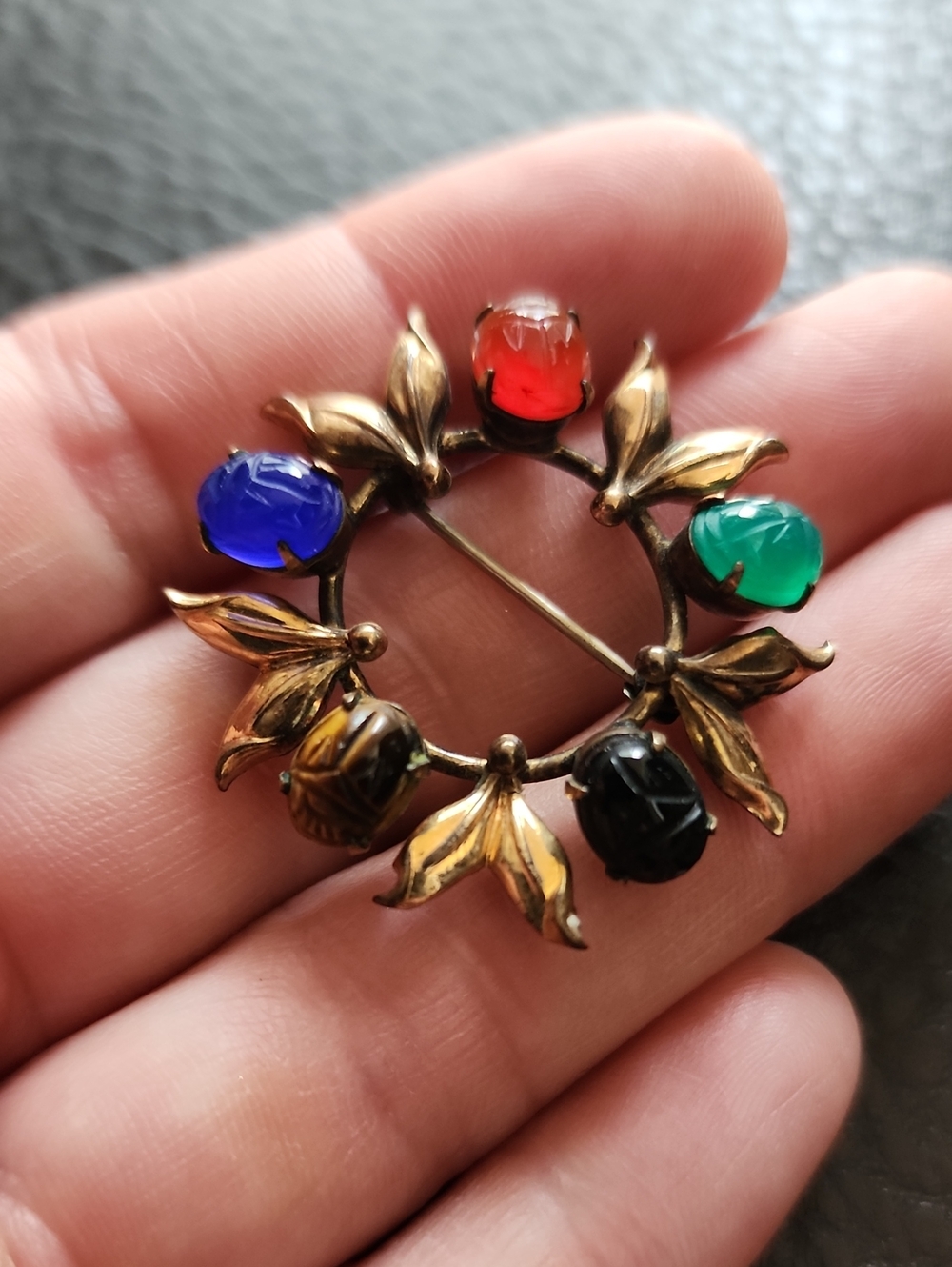 Vintage Amco Multicolor Scarab Stone Wreath Brooch - Gold Filled